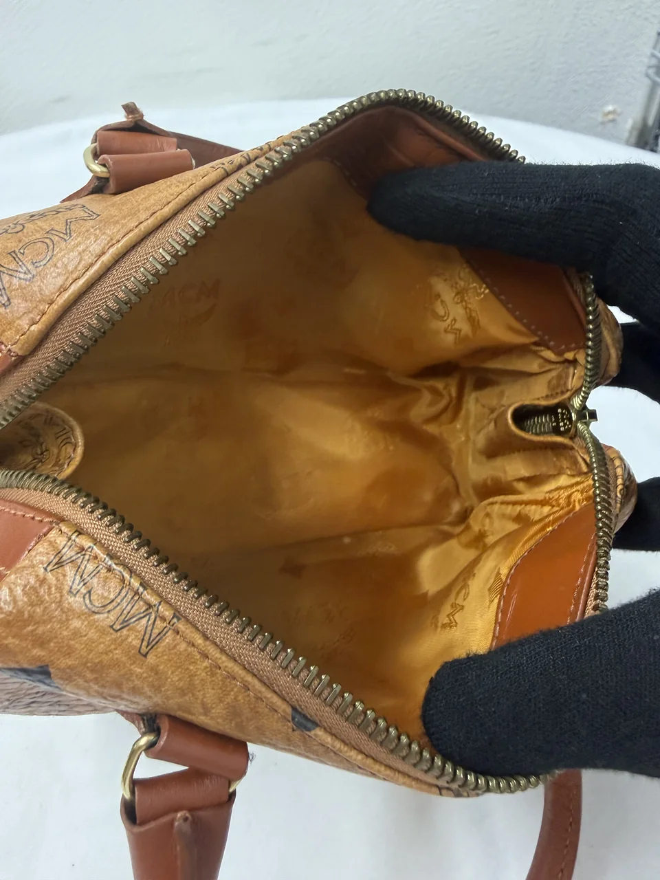 MCM TWO-WAY BAG (CAMEL) view 8