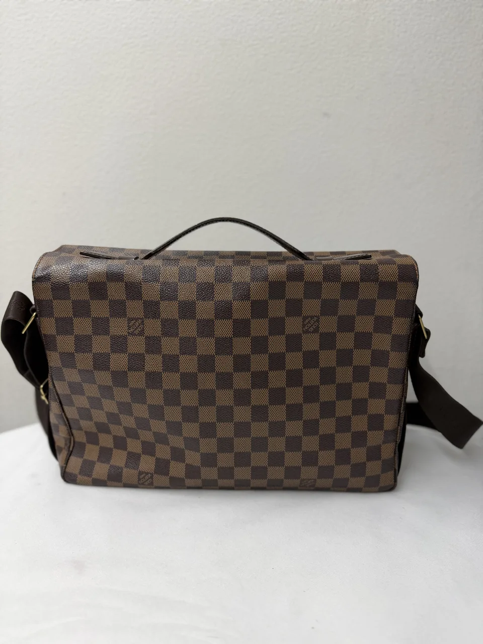 LOUIS VUITTON BAG hover