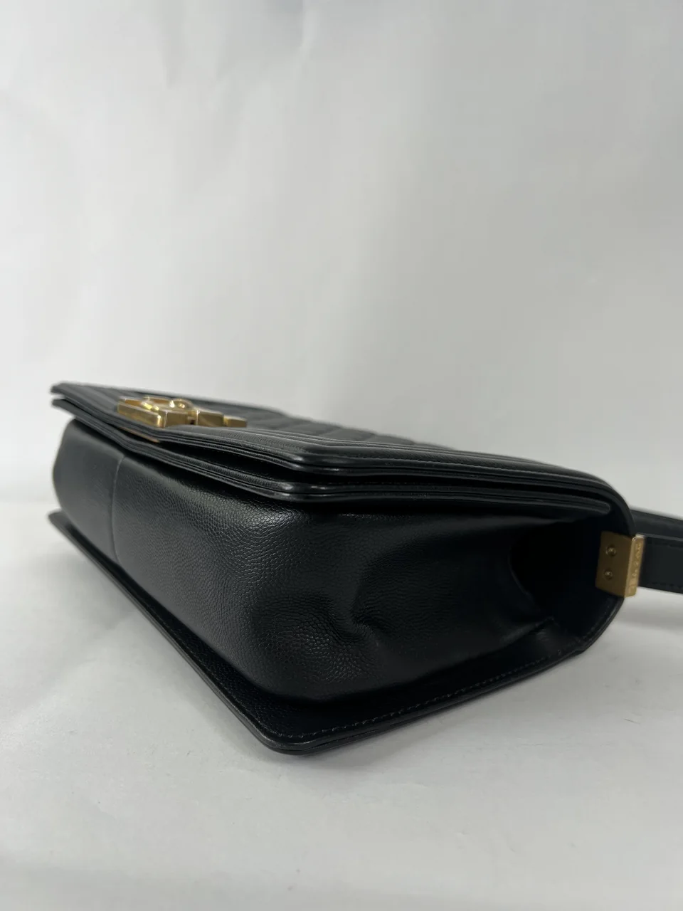 CHANEL CAVIAR LE BOY 25 view 14