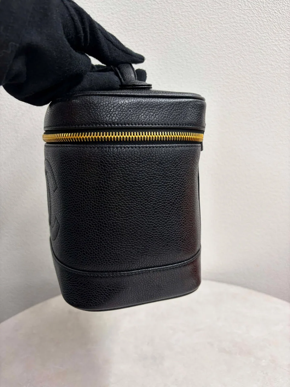 CHANEL CAVIAR VANITY BAG (4 SERIAL CODE) view 4