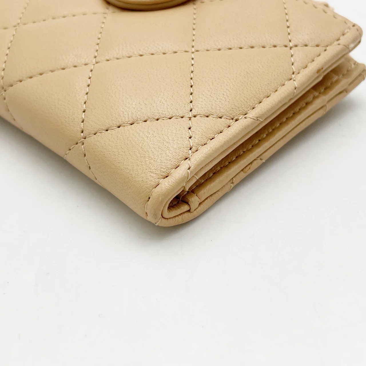 CHANEL LAMB SKIN BIFOLD WALLET (31 SERIAL CODE) view 5