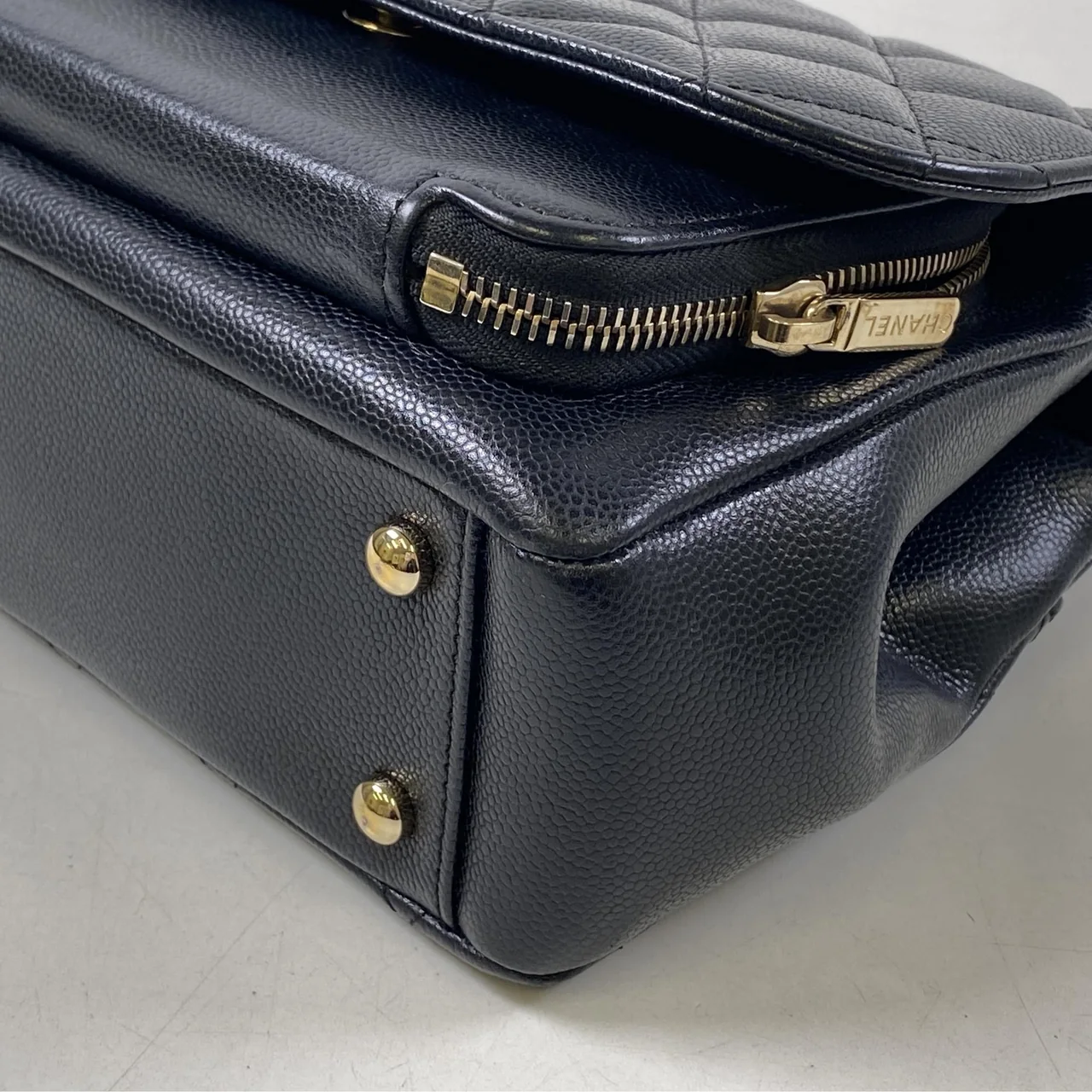 CHANEL CAVIAR TWO-WAY CHAIN SHOULDER BAG view 18