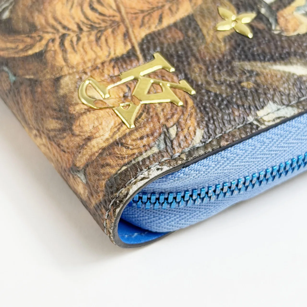 LV MASTERS ZIPPY WALLET view 4