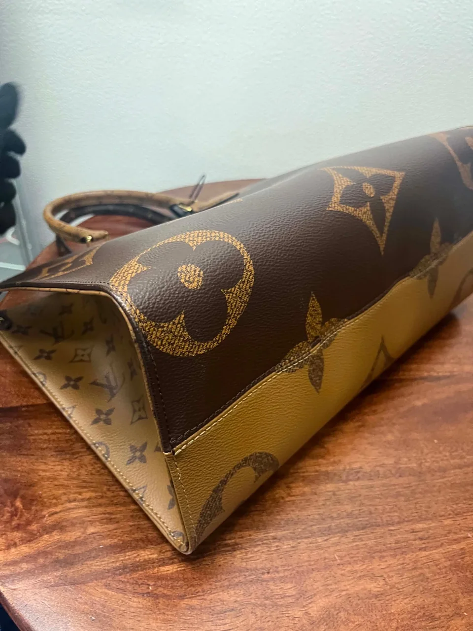 LV MONOGRAM JEANT REVERSE ON THE GO view 3