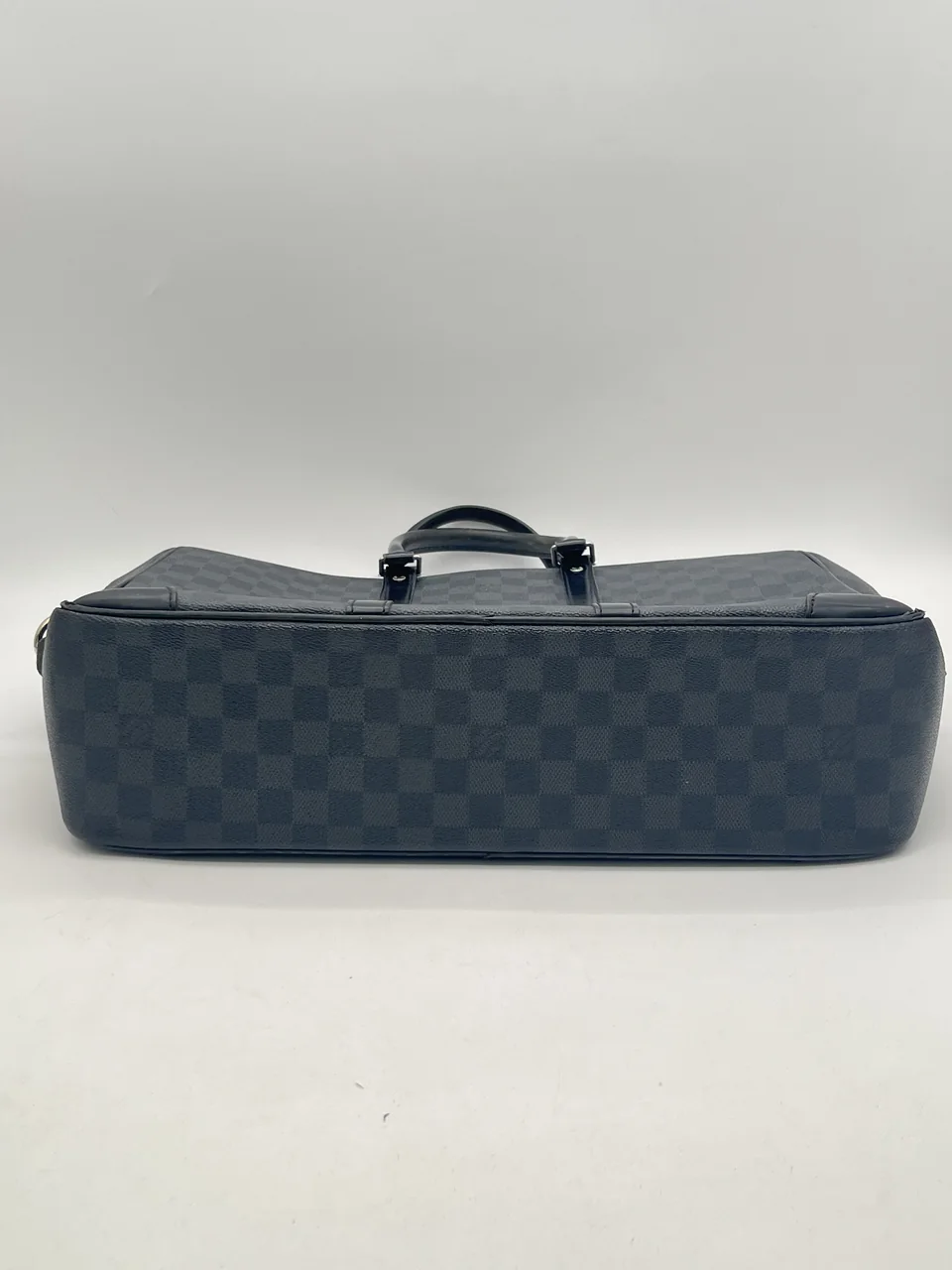 LV PORTE DOCUMENT VOYAGER GM view 5