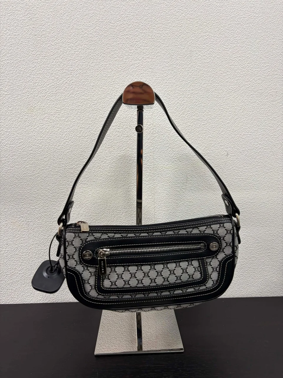 CELINE TRIOMPHE SHOULDER BAG