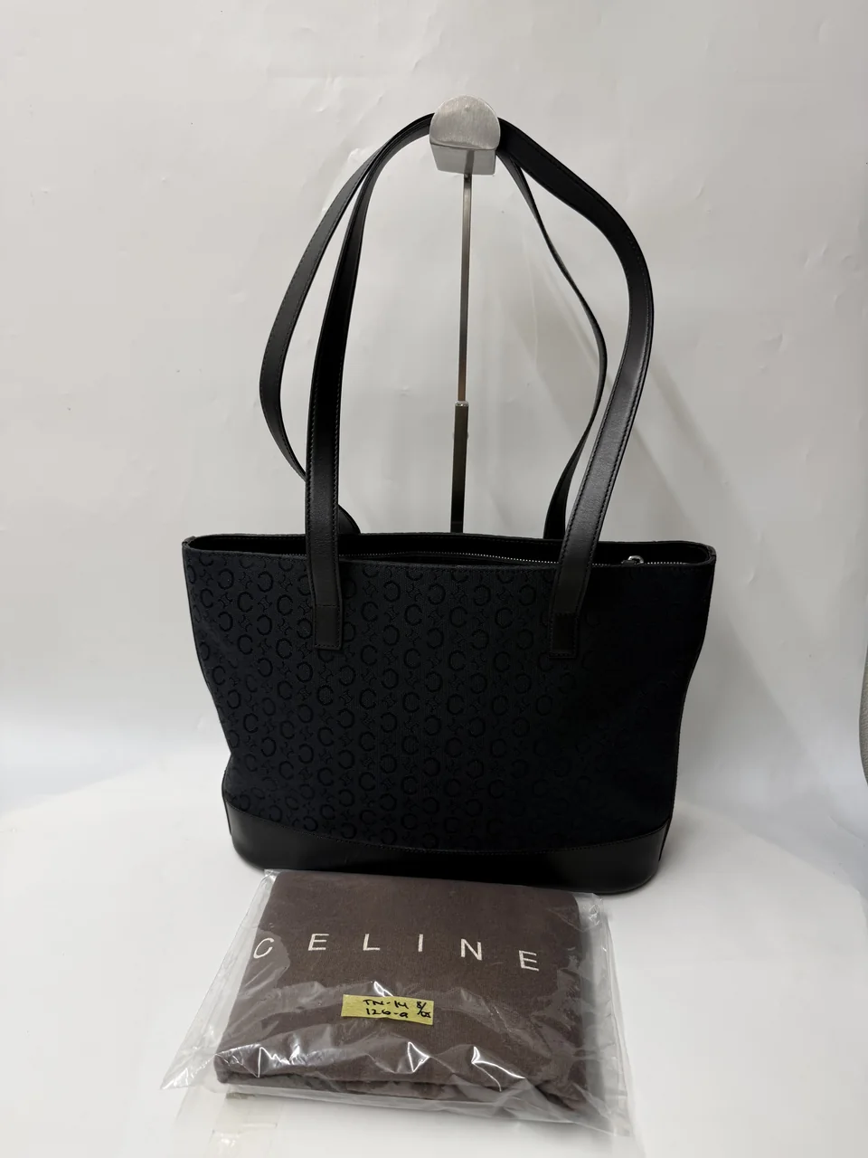 CELINE SHOULDER TOTE (BLACK)