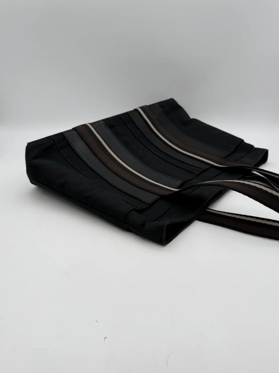 HERMES TRIBAL HANDLE TOTE BAG view 4