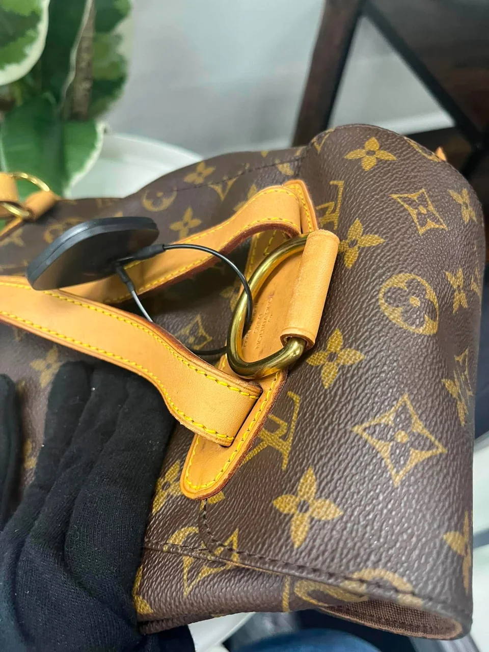 LV MONOGRAM MONTSOURIS MM view 6