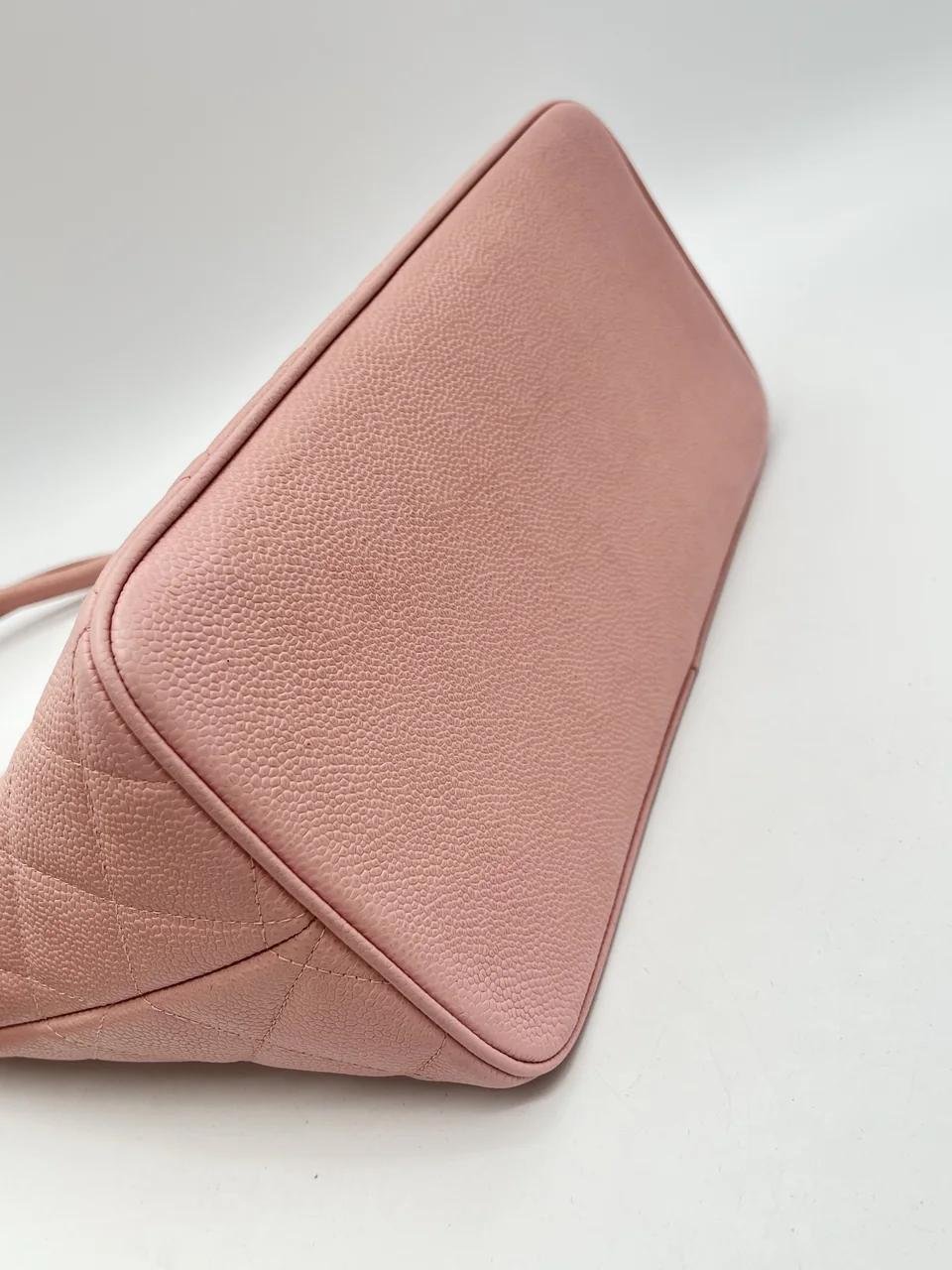 CHANEL CAVIAR RE-RELEASE TOTE BAG (8 SERIAL CODE) view 5