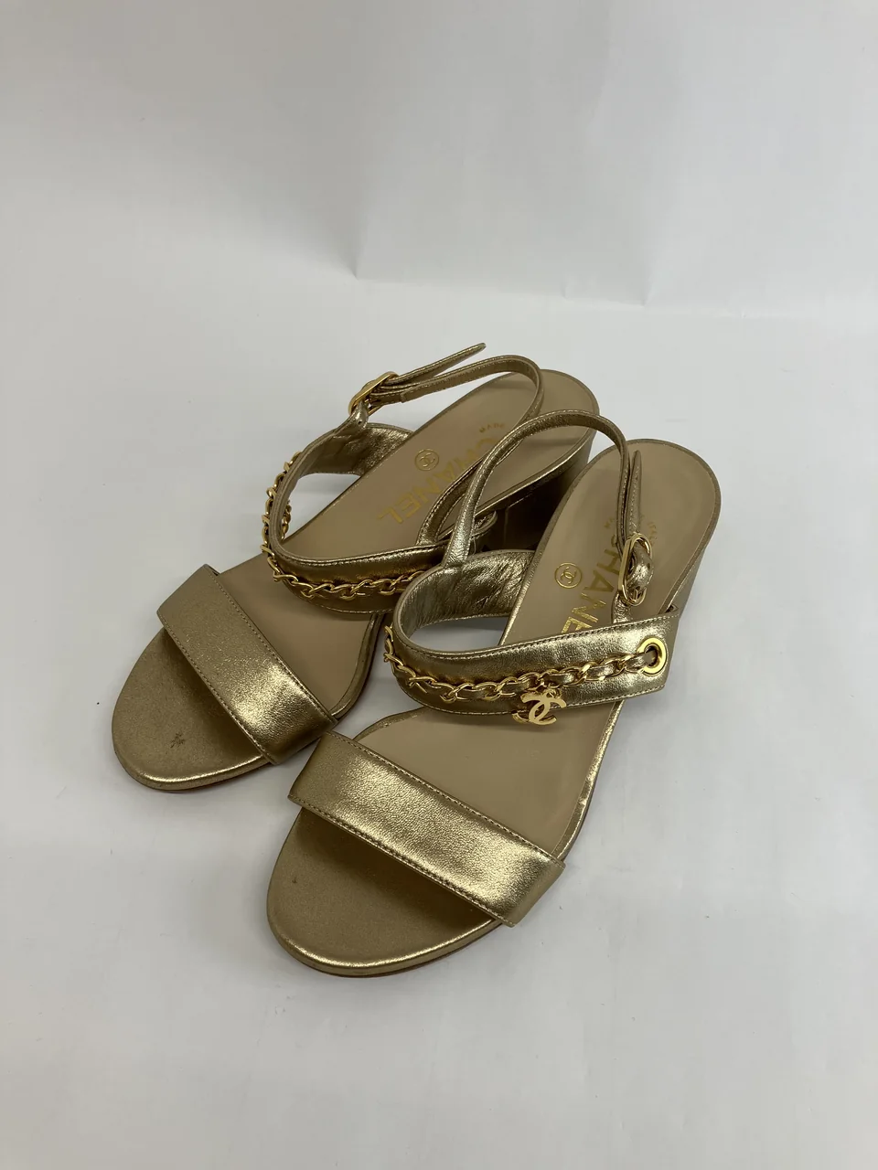 CHANEL SANDALS (SIZE 35C) hover