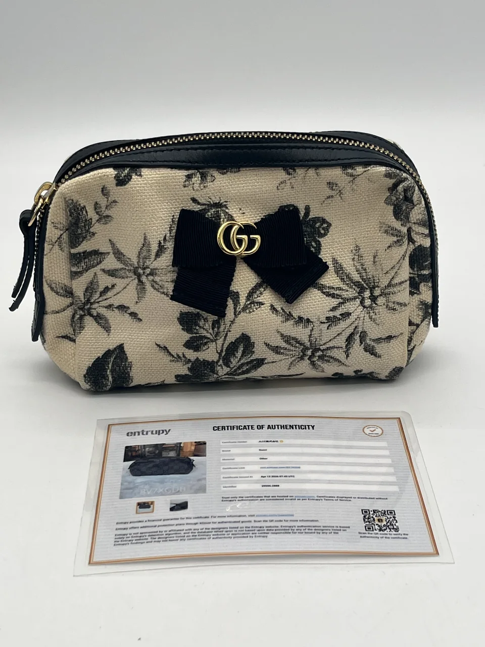 GUCCI RIBBON POUCH