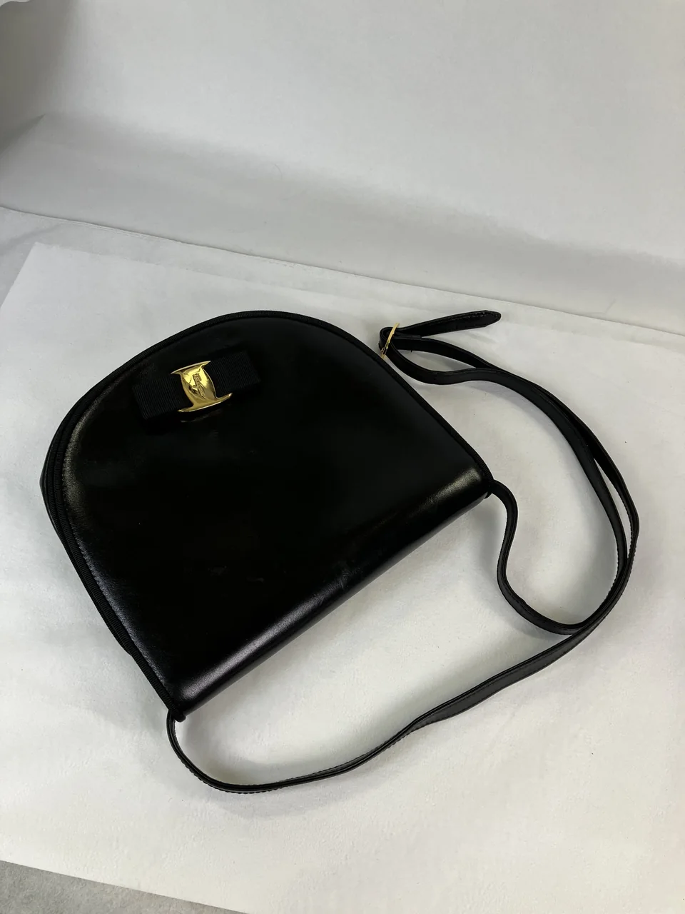 SALVATORE FERRAGAMO SHOULDER BAG view 4