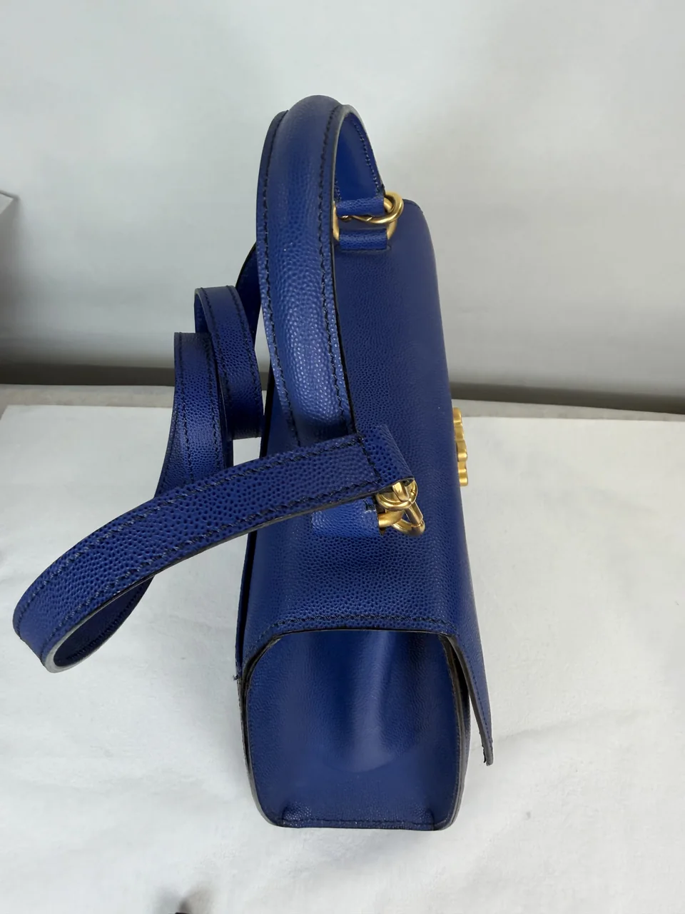 CELINE TRIOMPHE HANDBAG (BLUE) view 5