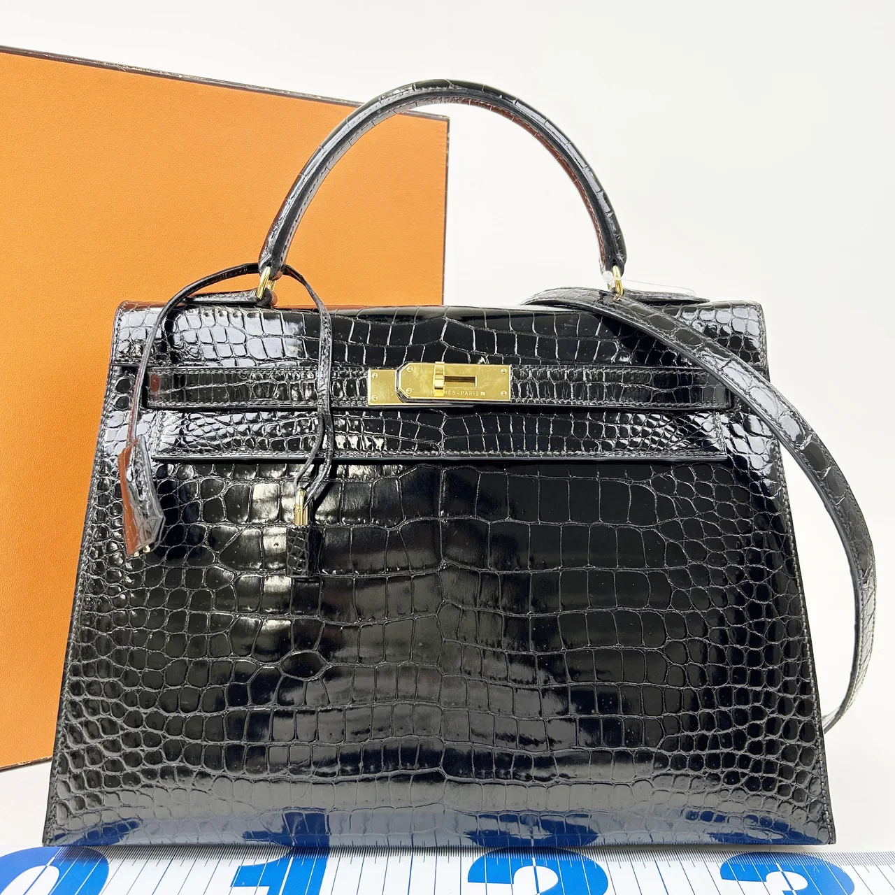 HERMES KELLY 32 (POROSUS, BLACK, ○W STAMP)