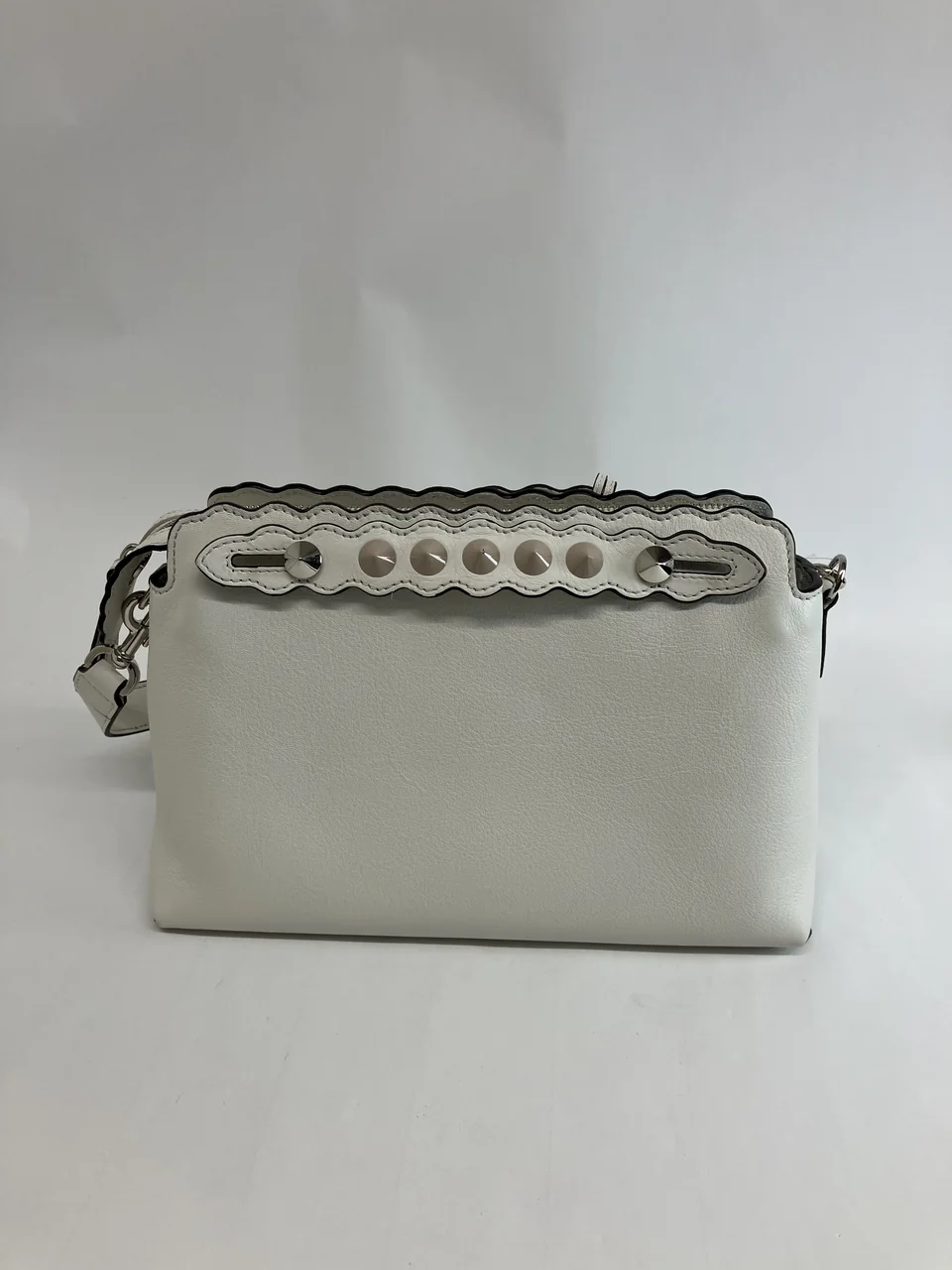 FENDI BY THE WAY MEDIUM (WHITE) view 5