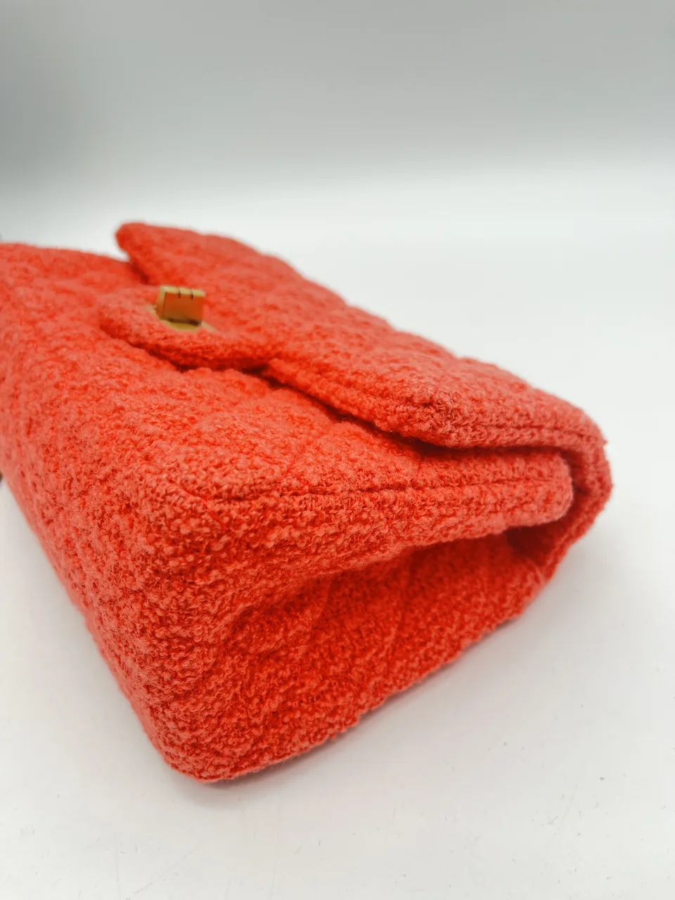 CHANEL TWEED 2.55 view 6