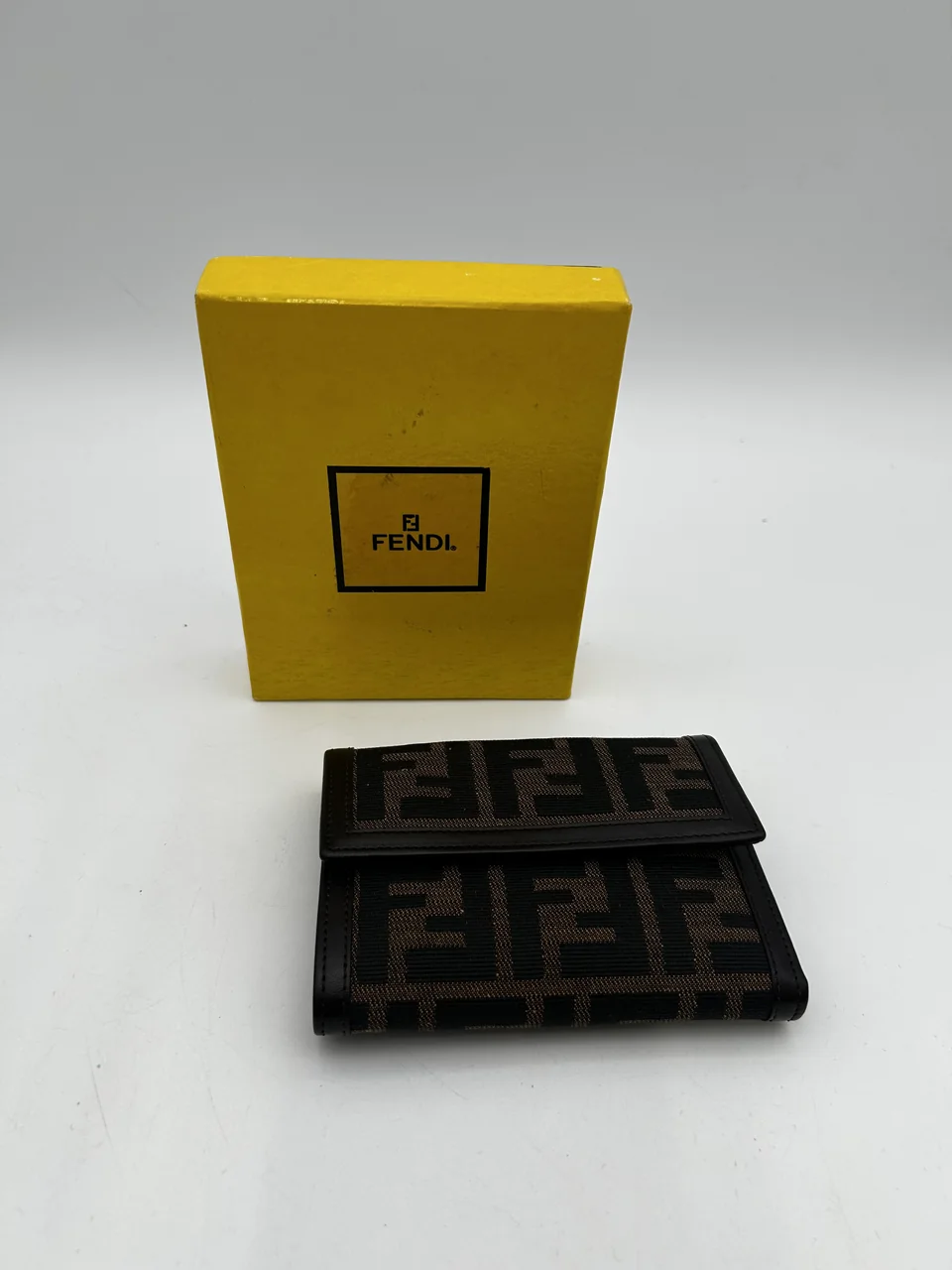 FENDI WALLET (BROWN)
