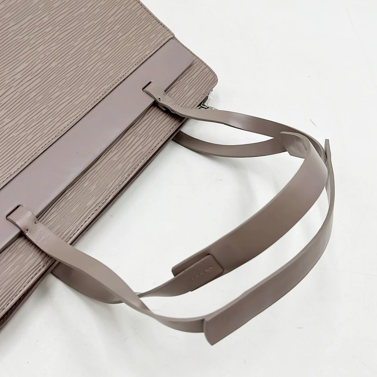 LV EPI CROISETTE PM (LILAC) view 9