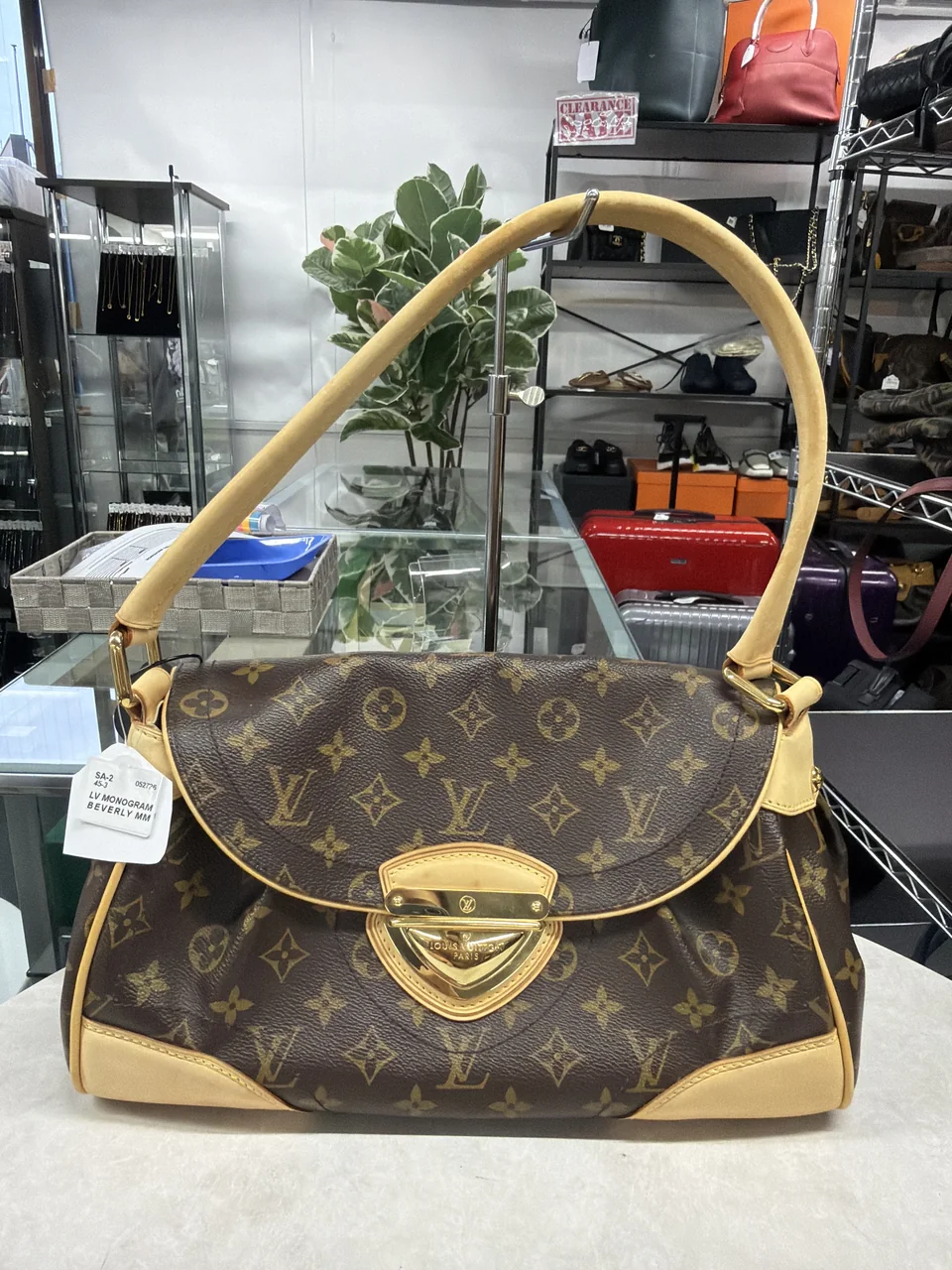 LV MONOGRAM BEVERLY MM