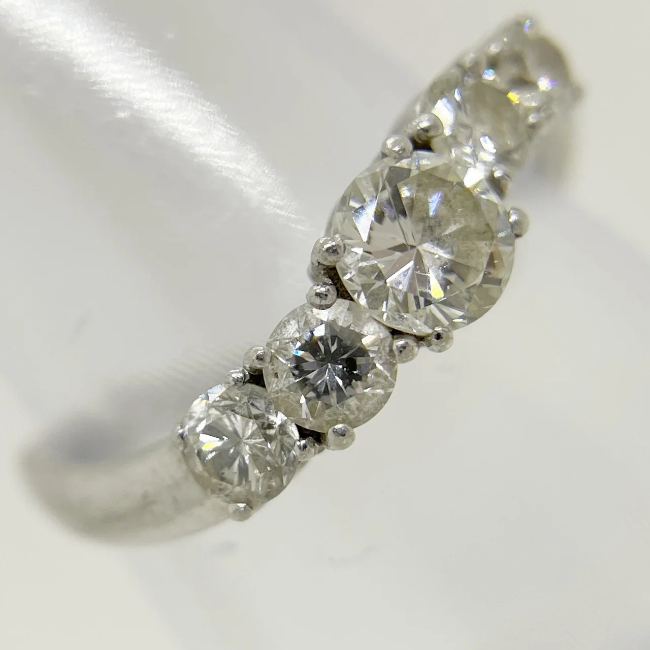 PT900 DIAMOND RING FD1.00CT 3.6G hover