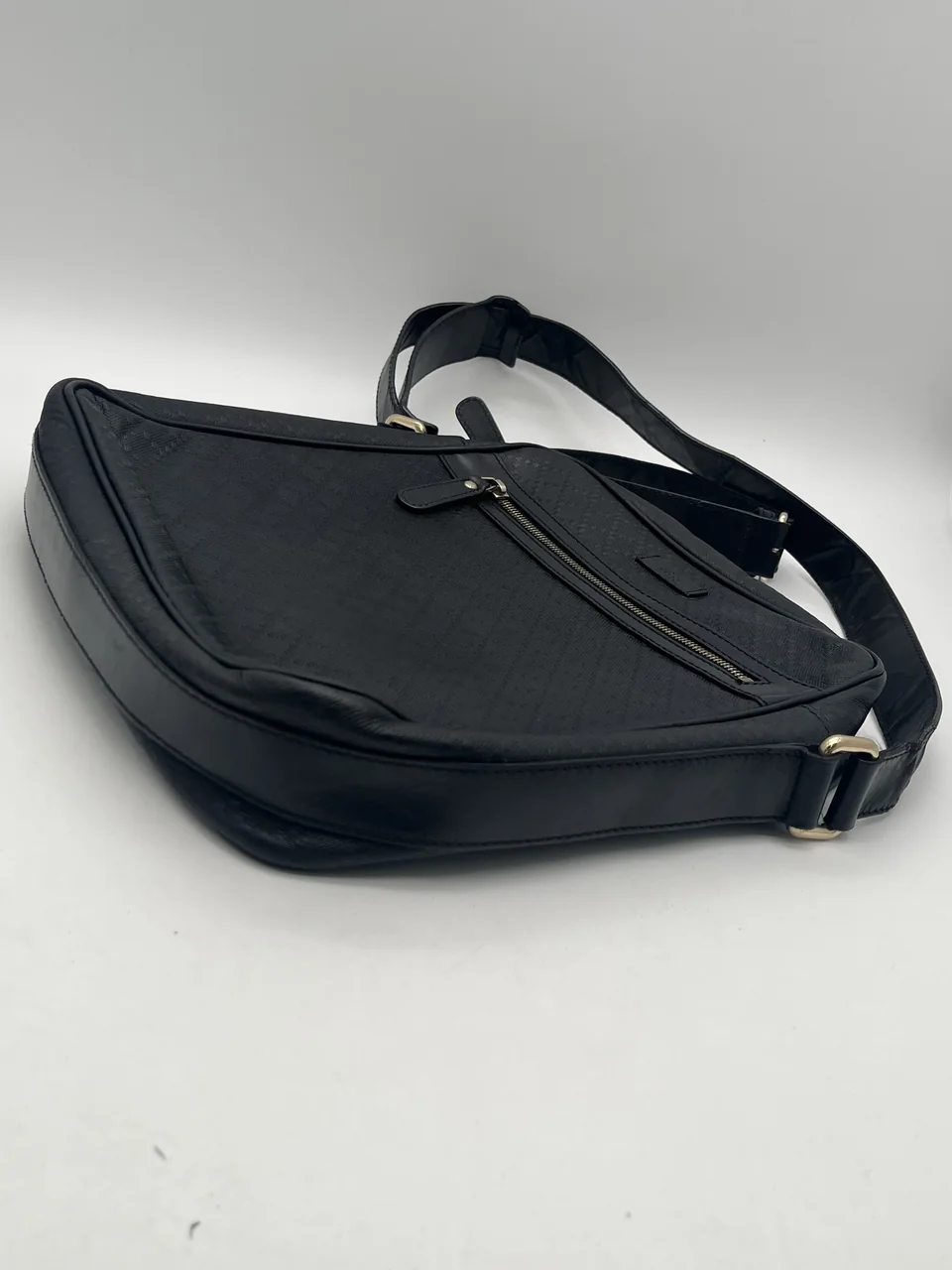 GUCCI SHOULDER BAG view 4