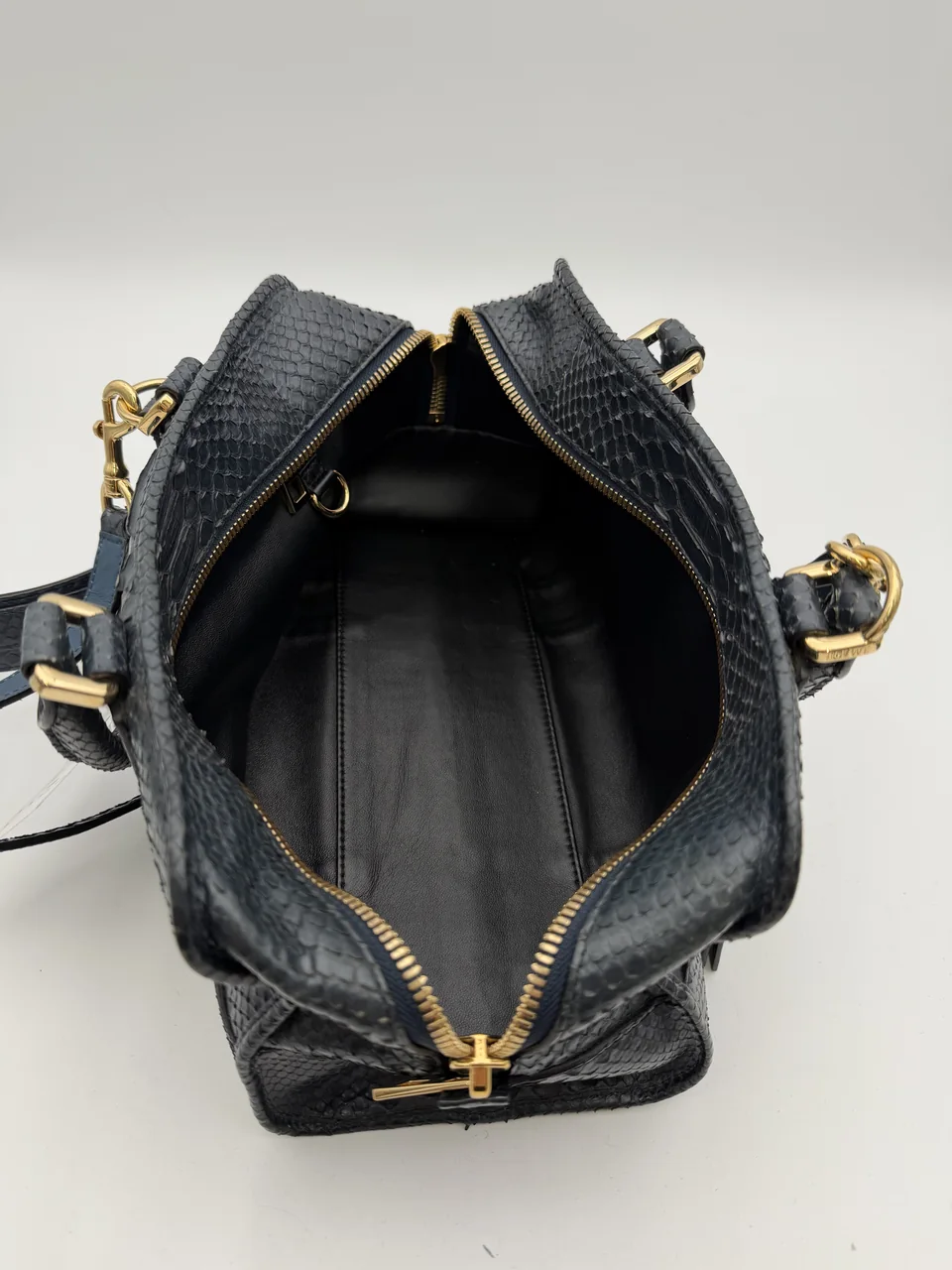 LOEWE PYTHON AMAZONA 28 (NAVY) hover