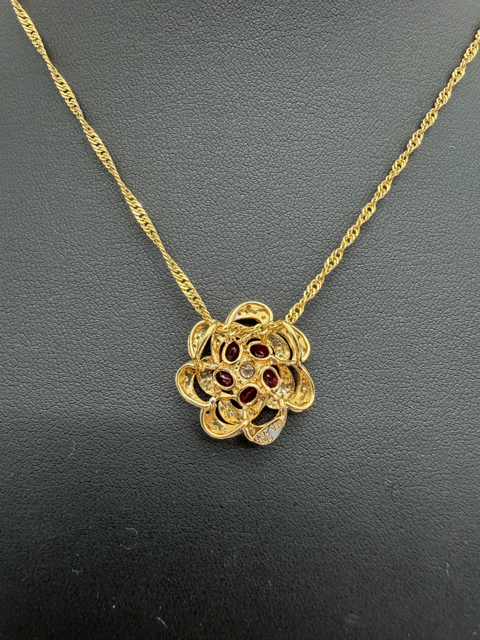 K18 FLOWER NECKLACE R1.67CTS FD0.36CT 7.4G hover
