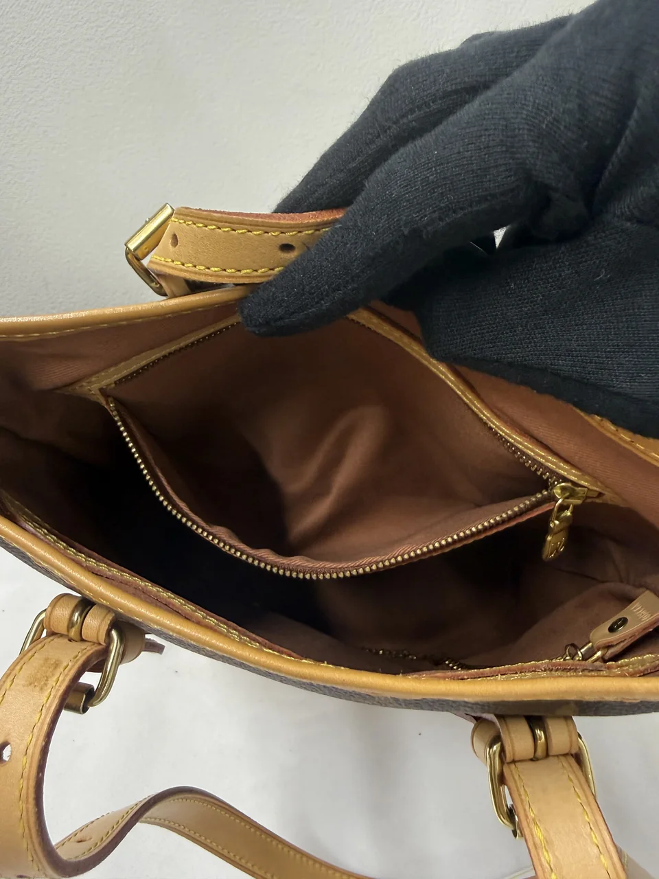 LV BUCKET view 10