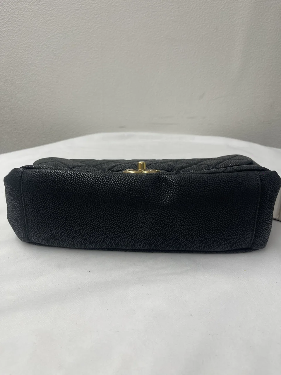 CHANEL CAVIAR MATELASSE HAND BAG (17 SERIAL CODE) view 7
