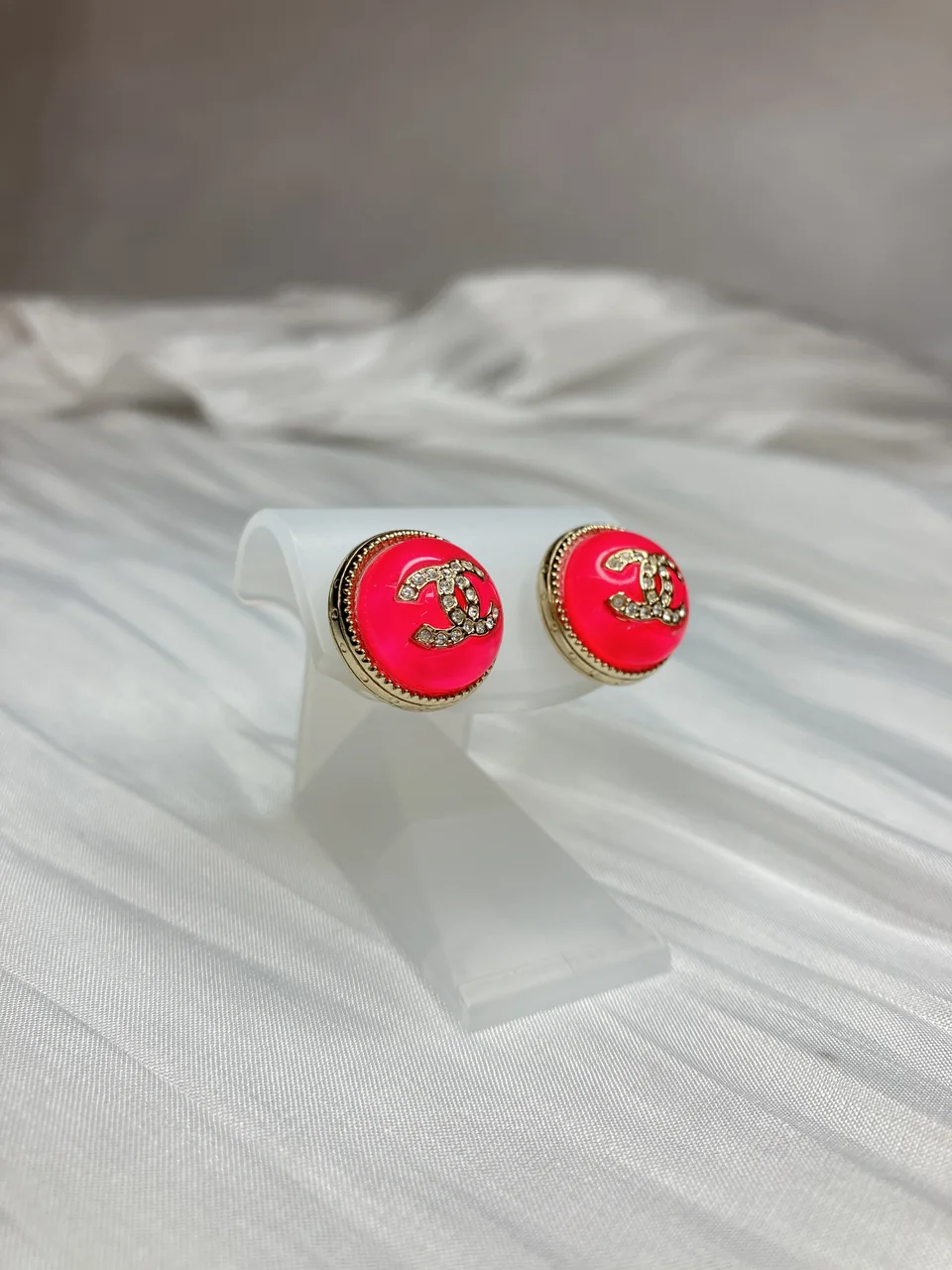 CHANEL EARRINGS (PINK) hover