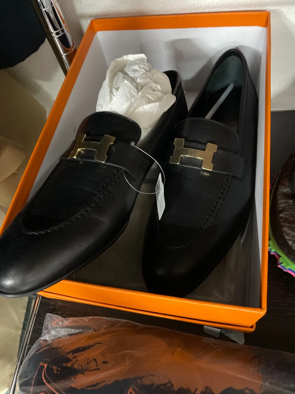 HERMES LOAFERS (SIZE 40 - BRANDNEW)