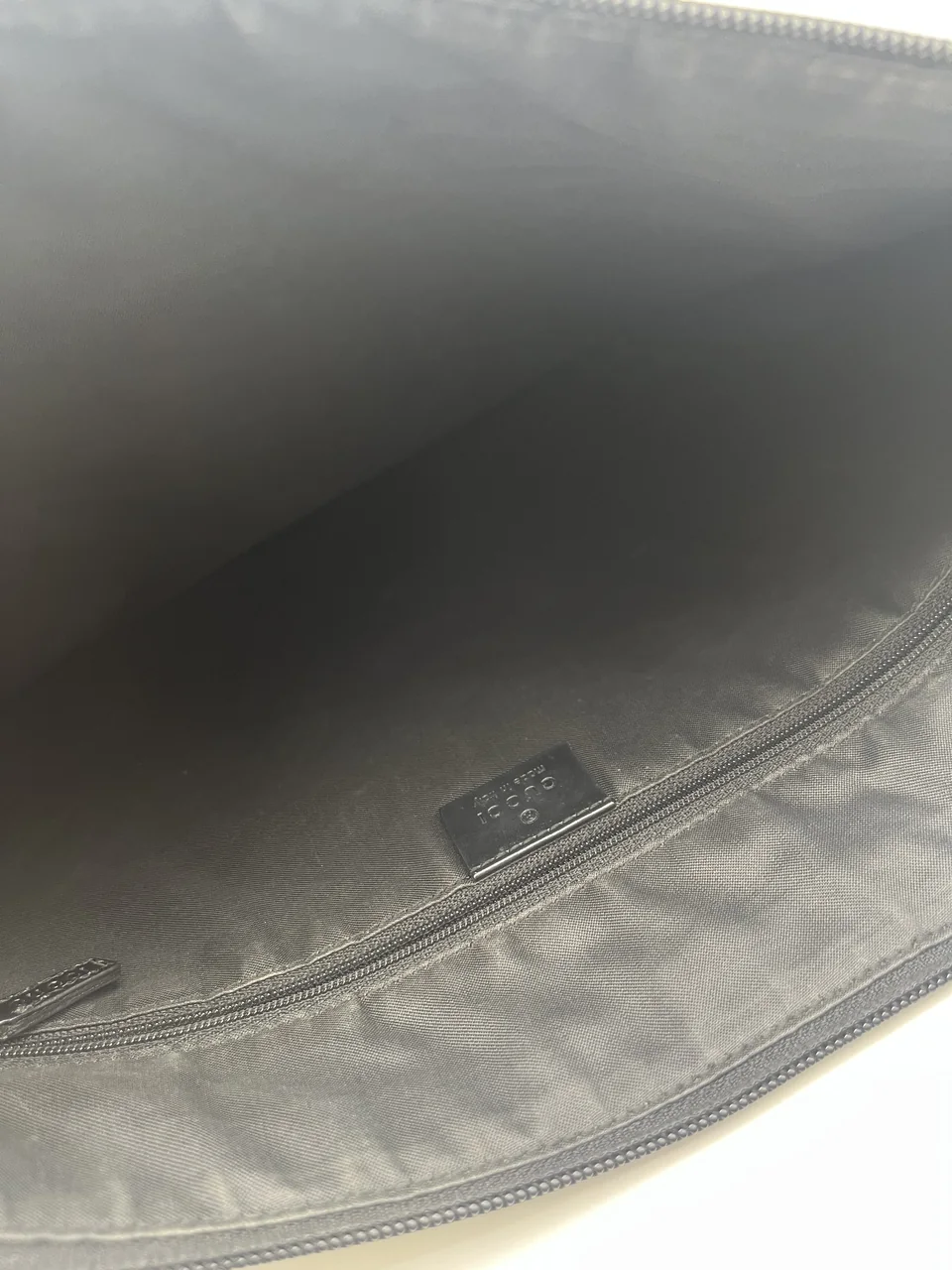 GUCCI CANVAS SHOULDER BAG (BLACK) view 6