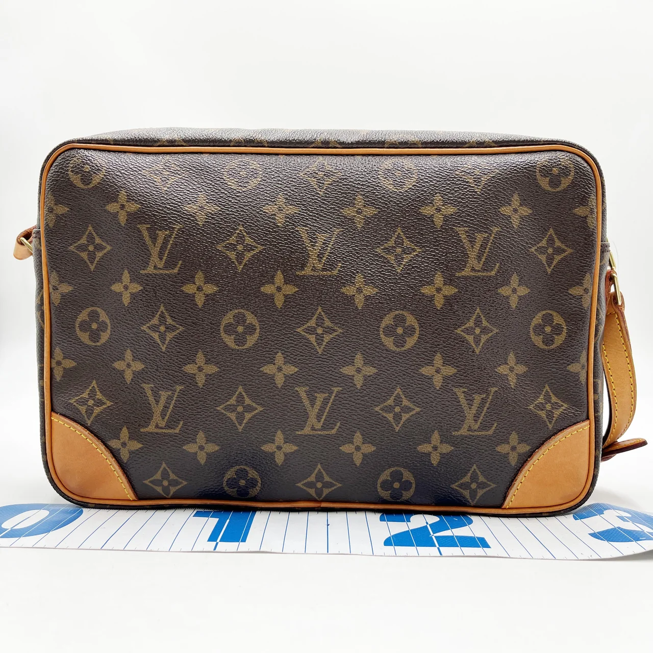 LV MONOGRAM TROCADERO 30 hover