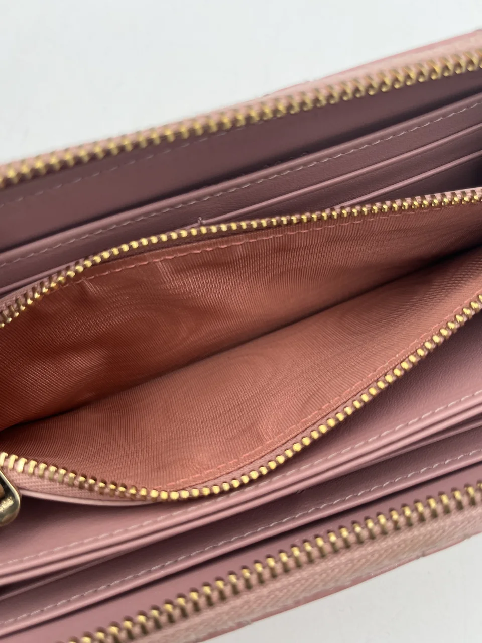 DIOR WALLET view 6