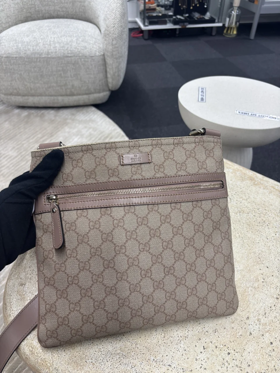 AY-30 281-9 GUCCI SHOULDER BAG hover