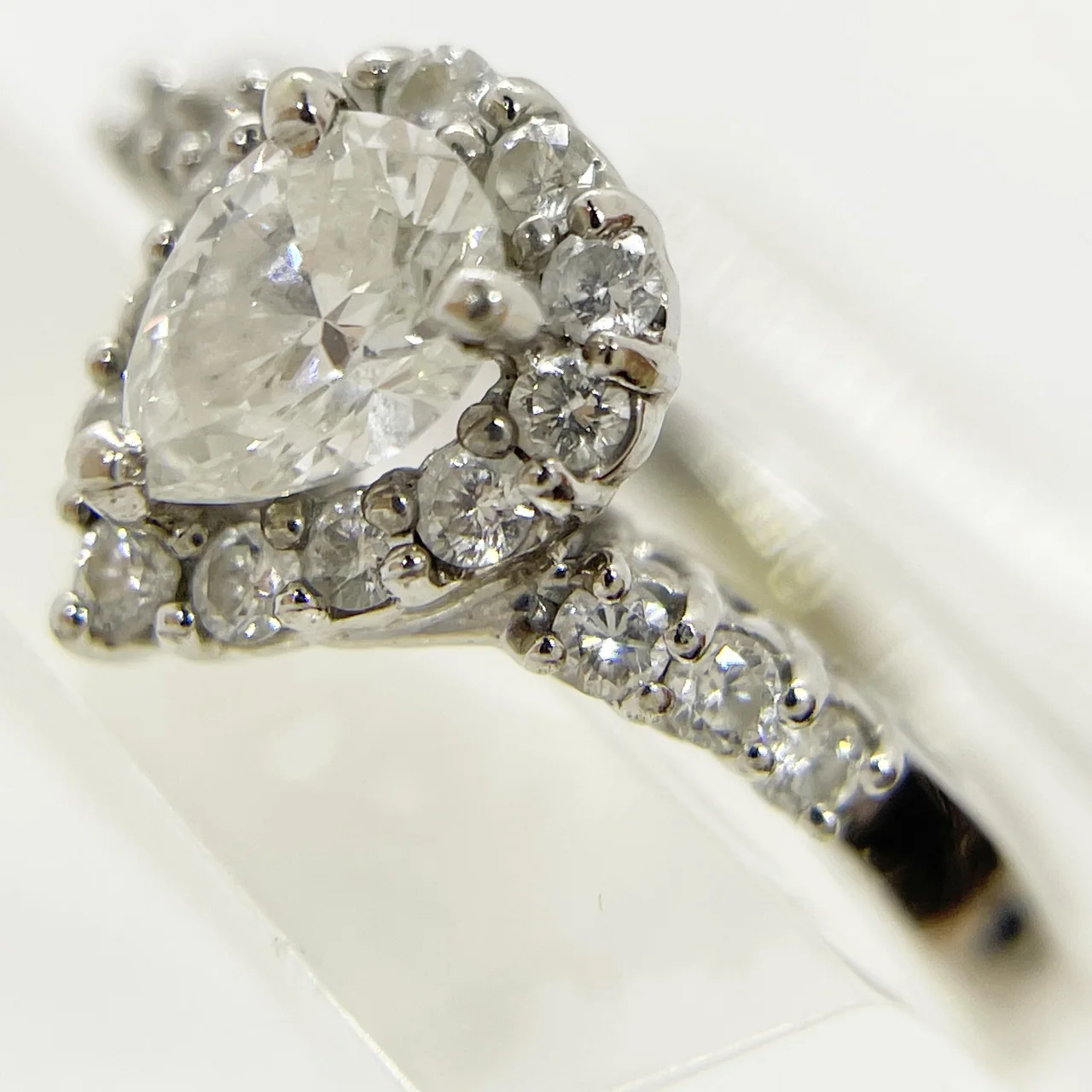 k14 DIAMOND RING view 3