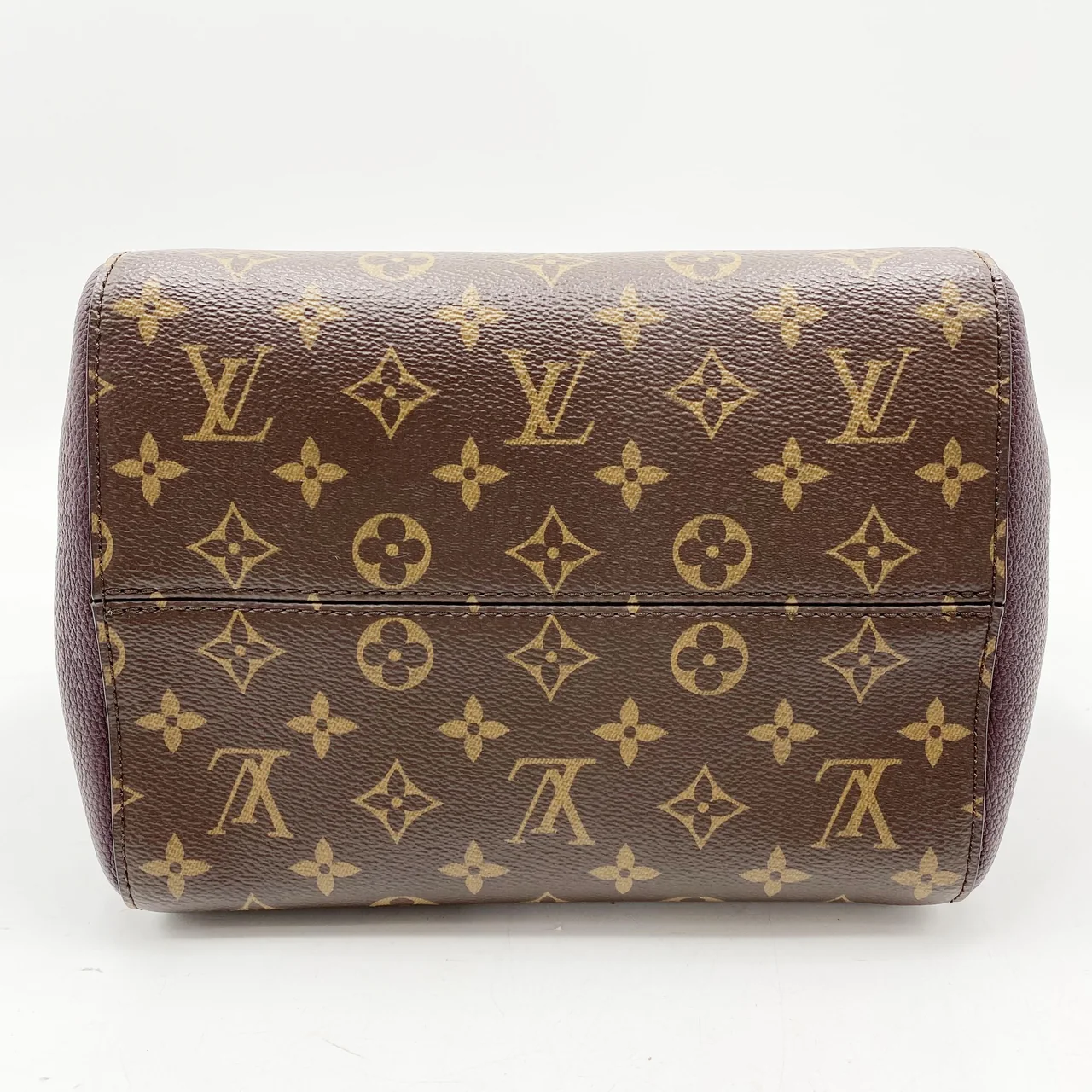 LV MONOGRAM FOLD TOTE MM view 3