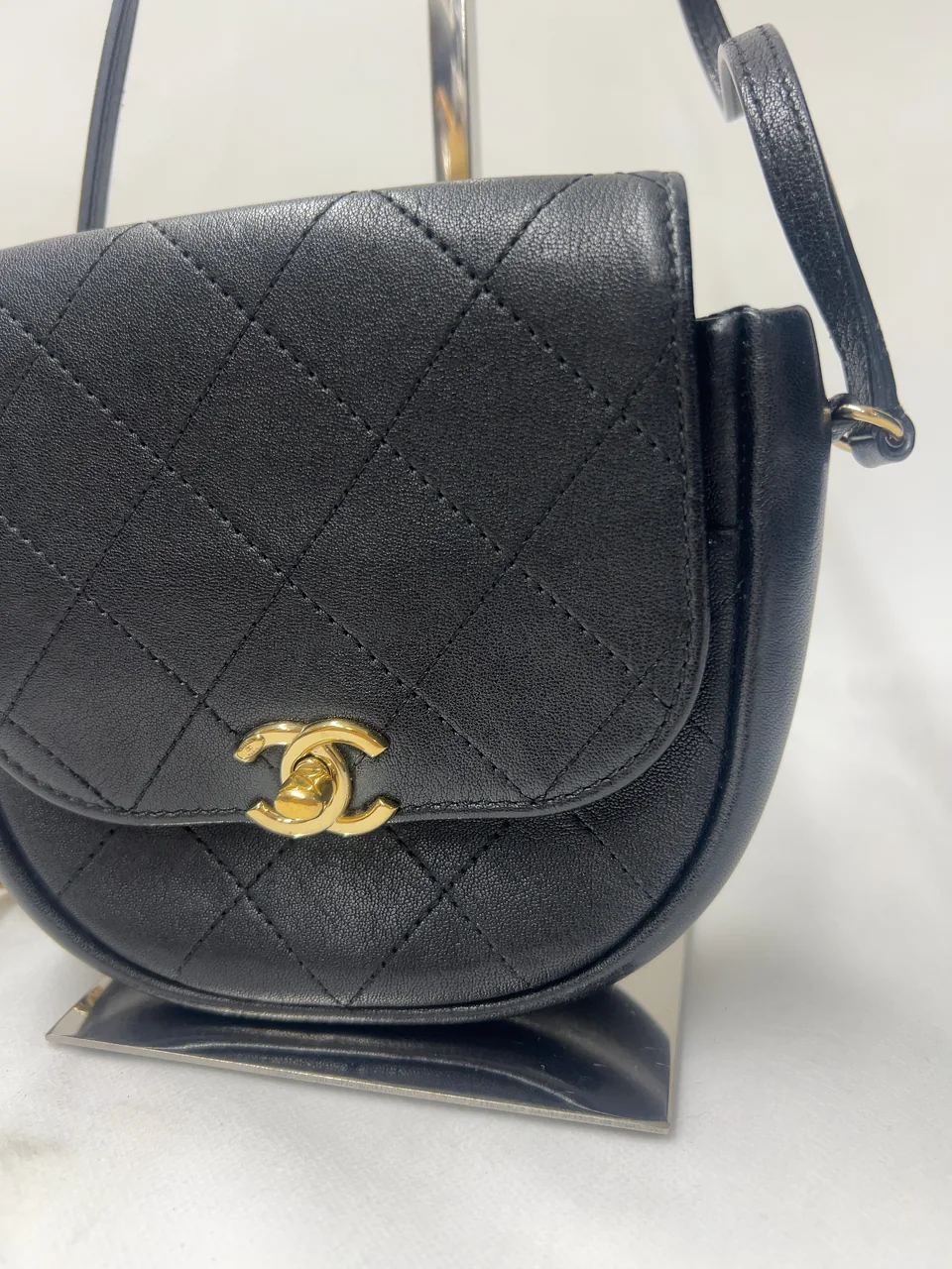CHANEL MATELASSE BAG hover