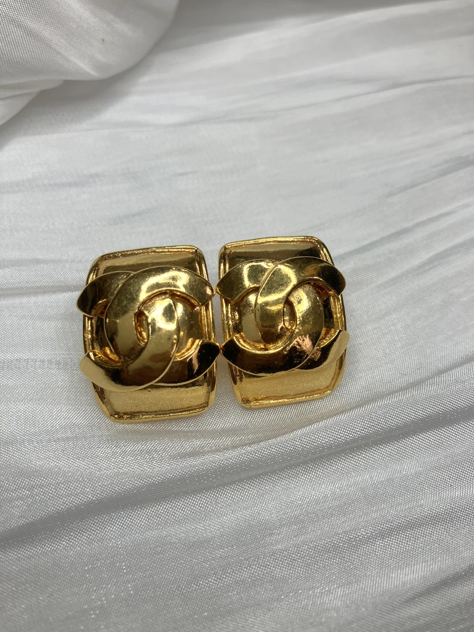 CHANEL EARRINGS view 4