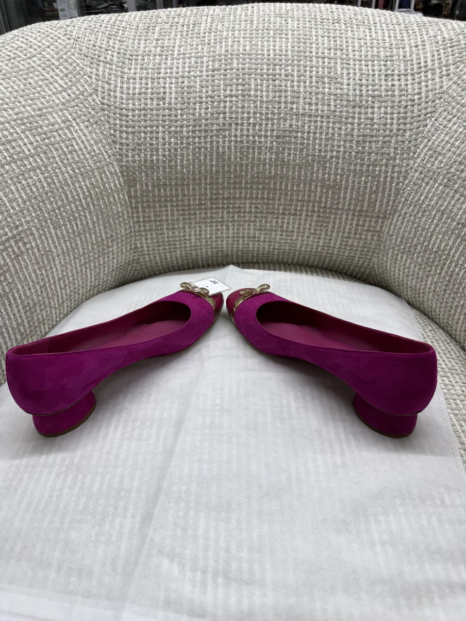 SALVATORE FERRAGAMO PUMPS view 5