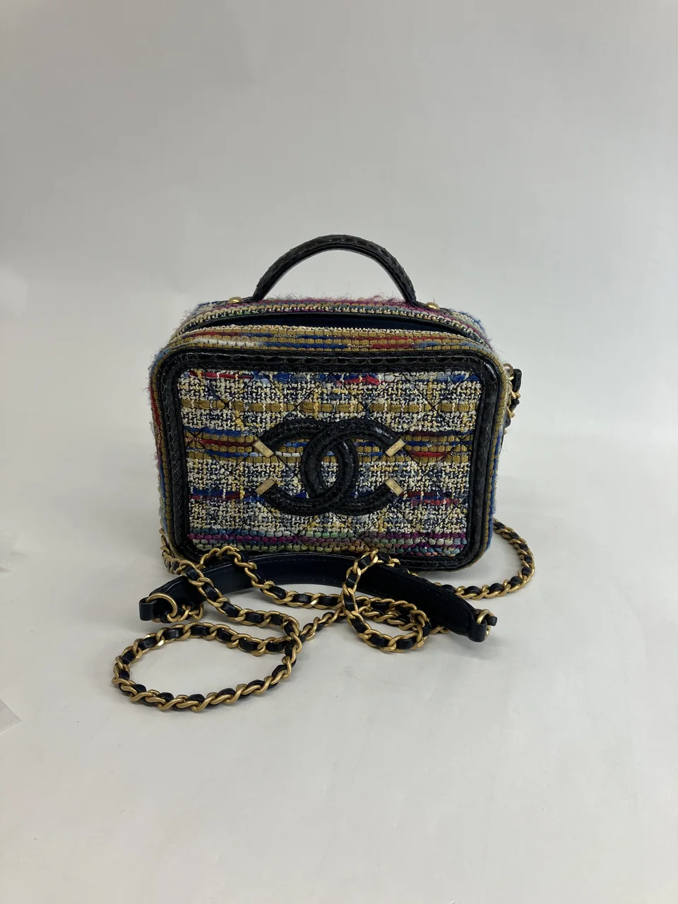 CHANEL CC FILIGREE (25 SERIAL CODE) view 3