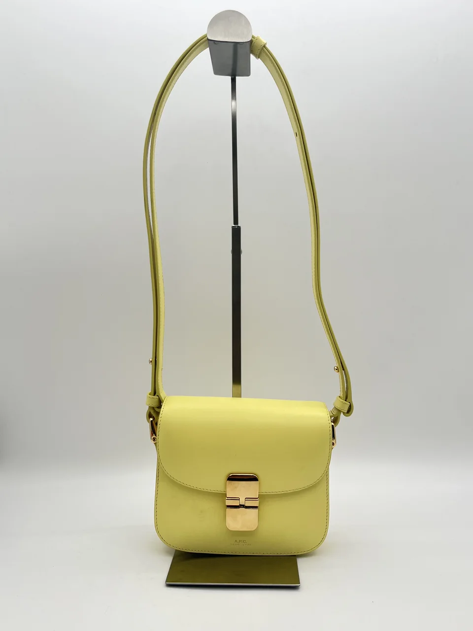 APC SHOULDER BAG (YELLOW)