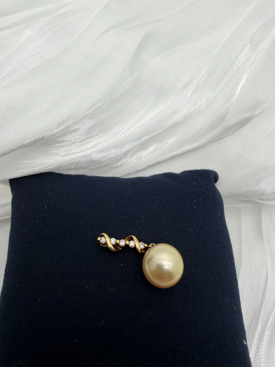 K18 PEARL PENDANT 10.9MM FD0.13CT 2.6G