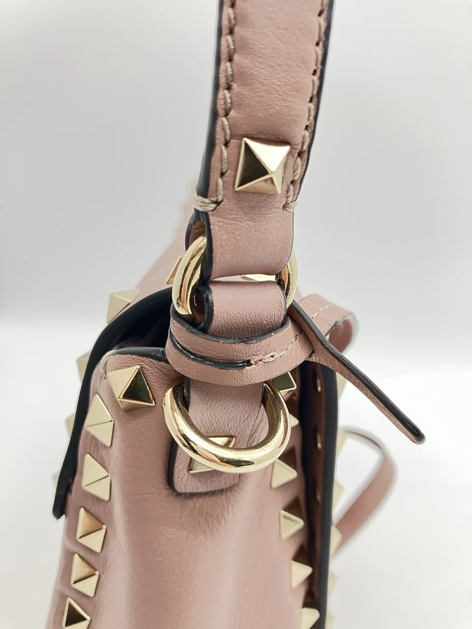 VALENTINO SHOULDER BAG (BROWN) view 16