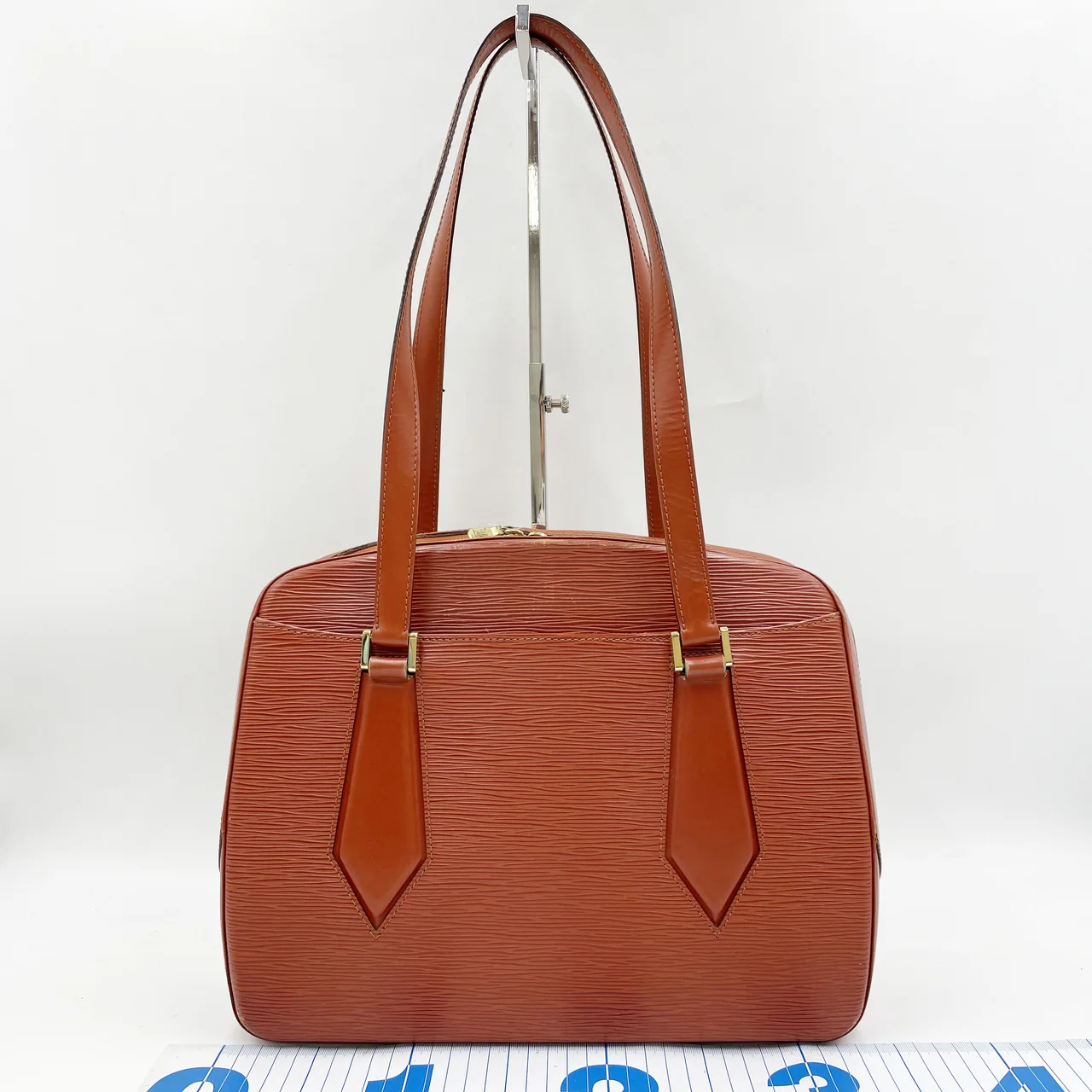 LV EPI VOLTAIRE (BROWN) hover