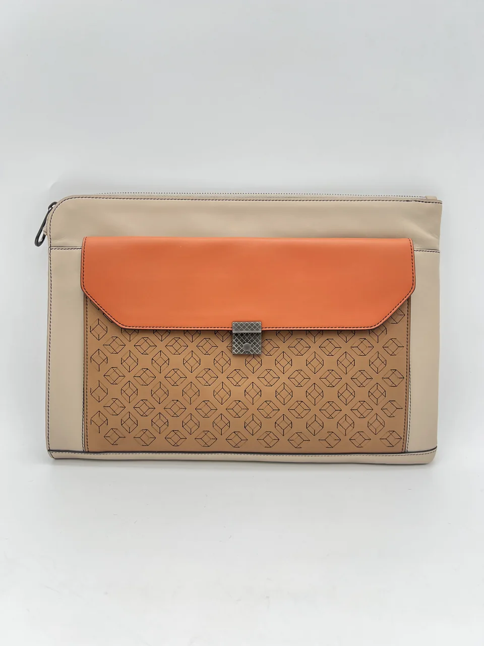 BOTTEGA VENETA CLUTCH BAG view 3