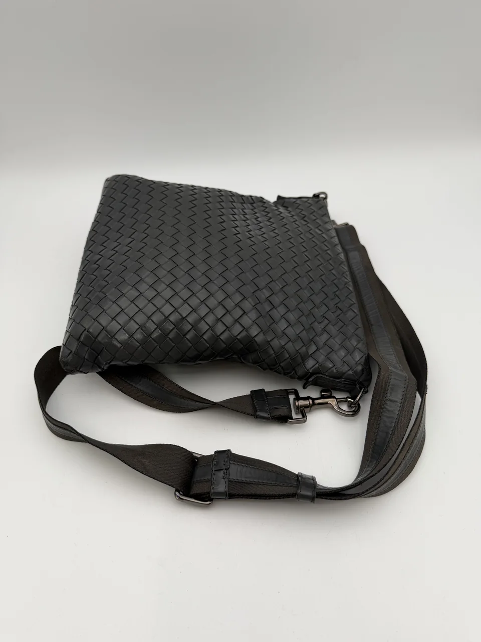 BOTTEGA VENETA SHOULDER BAG view 4