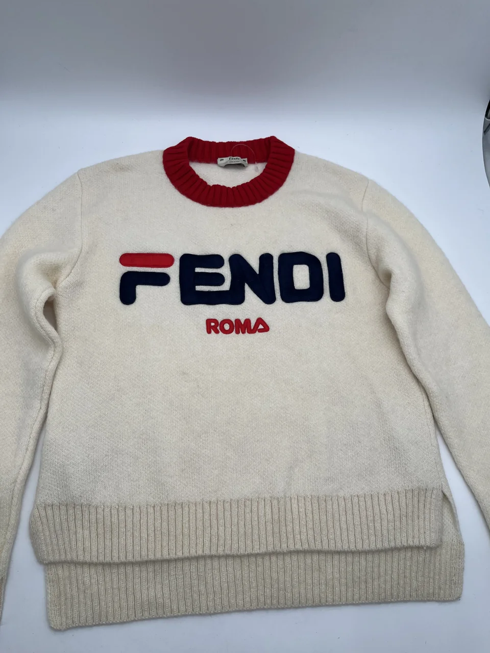 FENDI SWEATER (WHITE)