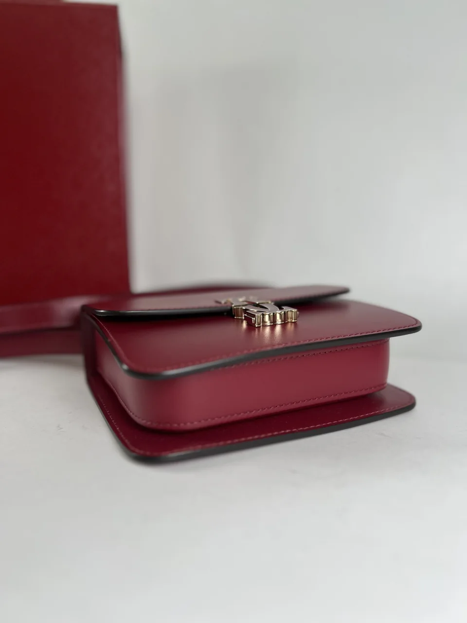 CARTIER C DE CARTIER SHOULDER BAG (BORDEAUX) view 12